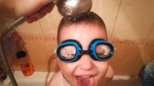 Как помыть голову ребёнку без слез