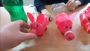 Кружок"Самоделкины".Поросята и лягушка из пластик.бутылки