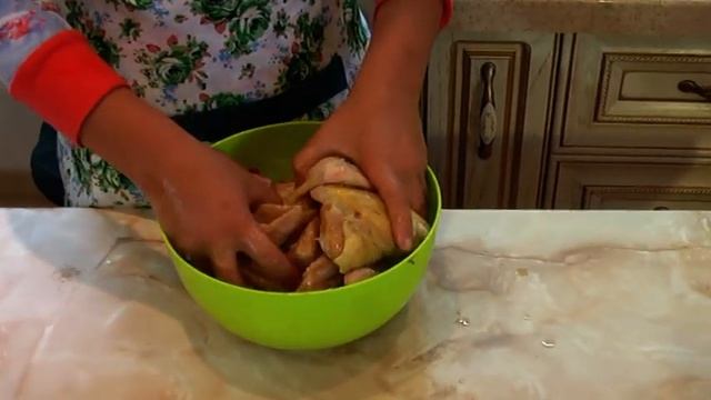 АППЕТИТНЫЕ КУРИНЫЕ КРЫЛЫШКИ С МЕДОМ И ЛИМОНОМ - вкусный, простой рецепт! смотреть онлайн