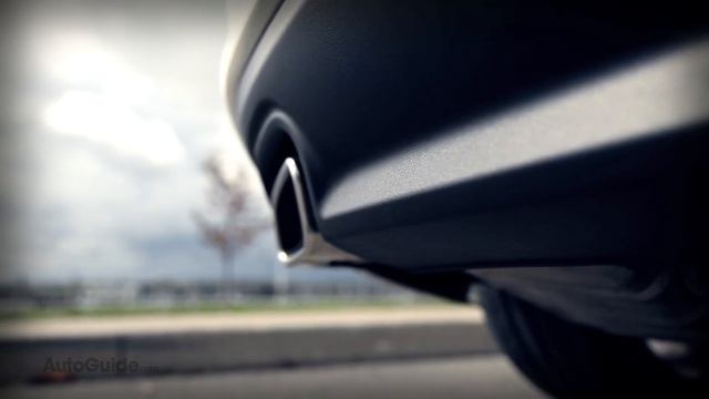 2012 Mercedes-Benz SLK350 Quick Look - More than the sum of its upgrades смотреть онлайн