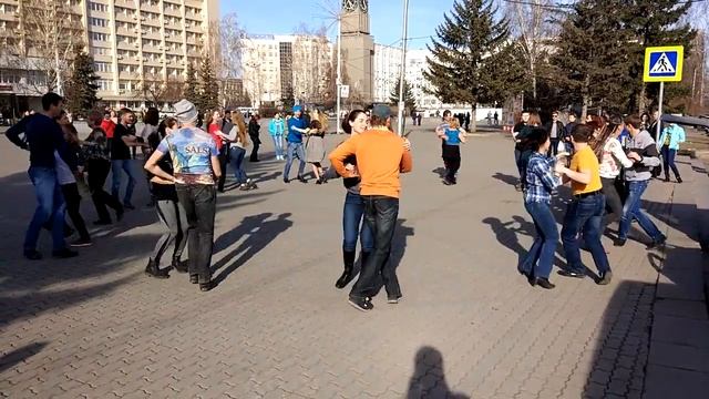 Международный флешмоб по руэде-де-касино_Красноярск_01 апреля 2017г. смотреть онлайн