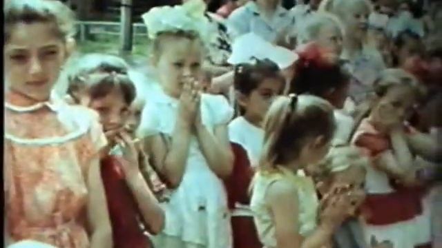 День защиты детей (Начало 90-х).avi смотреть онлайн