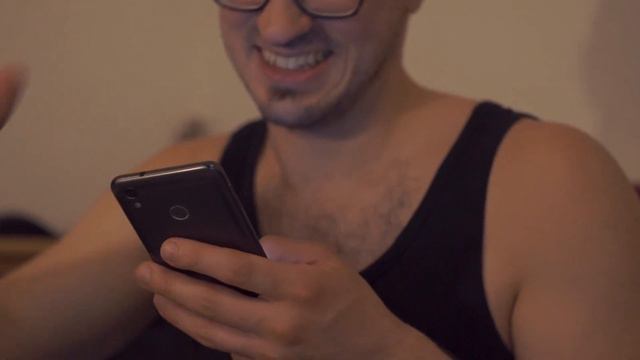 What is E-SIM ? eSIM on iphone | Complete video смотреть онлайн