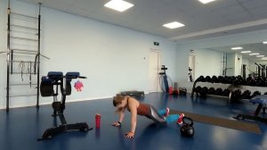 Кроссфит тренировка с гирей на рельеф и силу - как сделать 330 складок на пресс и не заметить этого