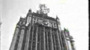 (8) Фильм о ельцинском путче в сентябре-октябре 1993 года