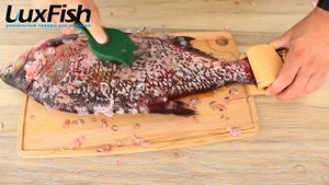 Как почистить карпа рыбочисткой Luxfish