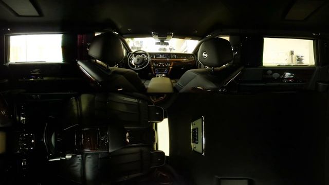 ROLLS-ROYCE PHANTOM снятый на камеру 360 градусов. смотреть онлайн