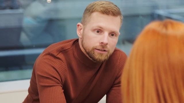 Ищи себе деда с жильем или в старческий дом уезжай. Но бабушка все сделала иначе.