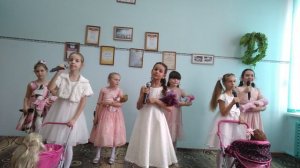 Вокальная группа Карамельки. песня Кукла Надя..mp4