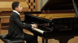 Д. Кабалевский. Сонатина № 1, соч. 13. 1-я часть. Роман Эзенванне