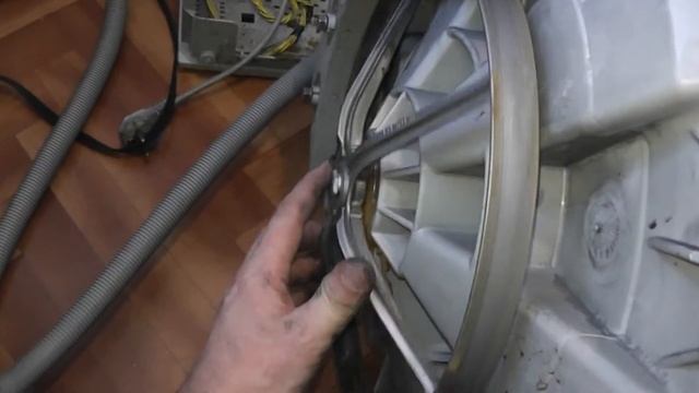 Как заменить подшипники у стиральной машины ZANUSSI, восстановление старой стиралки своими руками. смотреть онлайн