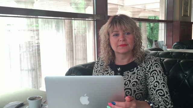 Как совместить работу и знакомства ? Зарисовки из жизни руководителя колл-центра смотреть онлайн