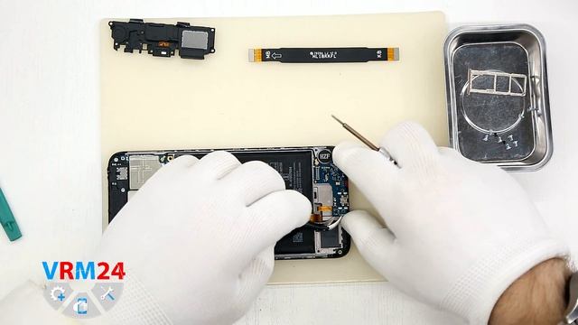 How to disassemble ? Huawei Honor 8C BKK-L21 Take apart Tutorial смотреть онлайн