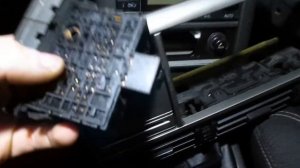 Замена лампочек блока кнопок 2WD AUTO LOCK Nissan X-Trail Т-30