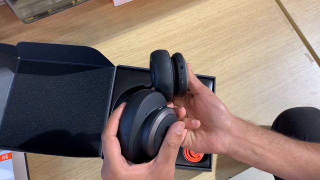JBL LIVE 650BTNC. Quick Unboxing смотреть онлайн