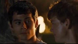 Поцелуй Дилана О'Брайена и Томаса Сангстера