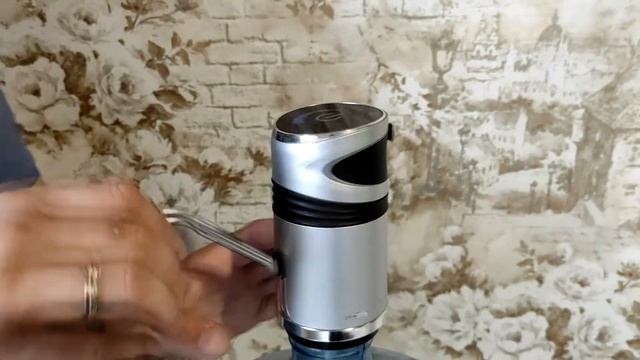 Электрический диспенсер для воды на 19-литровую бутыль смотреть онлайн