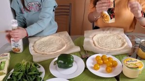 Пицца ОДНОГО ЦВЕТА Зелёный VS Жёлтый Пицца ЧЕЛЛЕНДЖ Лика VS Милана