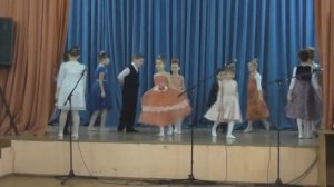 Танцевальная группа "Карамельки" танец "Золушка"