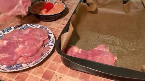 Куриные бедрышки в соусе запеченные в духовке, получаются невероятно нежные