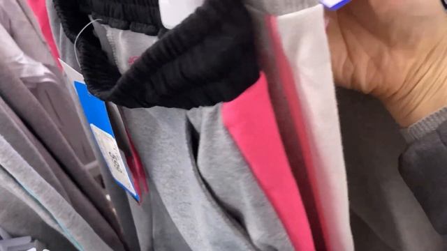 Детский мир: новая коллекция, новогодние подарки и распродажа осенних вещей! смотреть онлайн