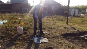 Строительство террасы к домику.Бурю отверстия под фундамент Ч1.