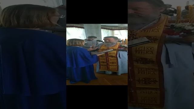 Вручение благодарственного письма отцу Адаму от депутата ГД Е. А. Фёдорова