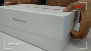 Unboxing my new MacBook Air Gold