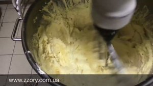 Как работает миксер для взбивания крема?
