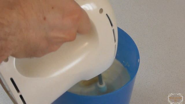 Маковый пирог с шоколадом и орехами. Выпечка на старой сметане. ОЧЕНЬ ВКУСНО! смотреть онлайн