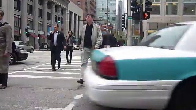 chicken crossing the road 2 смотреть онлайн