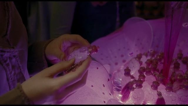 Гарри Поттер и Принц-полукровка - Фред и Джордж. - Пять галеонов! - Я же ваш брат! - Десять галеоно смотреть онлайн