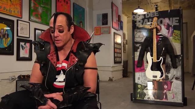 Fender Catches up with The Misfits' Jerry Only | Fender смотреть онлайн