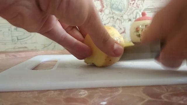 Лайфхак Новый супер способ как без усилий почистить картошку смотреть онлайн