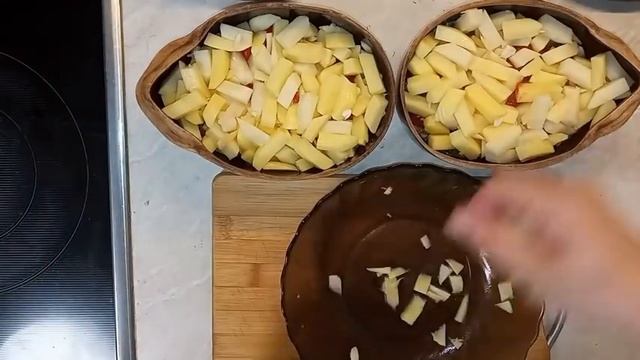 Рецепт: Жаркое из свинины с картошкой и грибами в глиняных горшочках ; В духовке ; Пальчики оближеш
