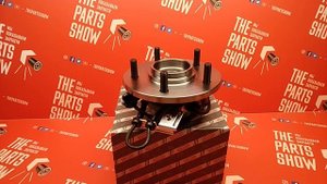 Ступица передняя Chrysler Pacifica 04 - 06. Ступица в сборе.
