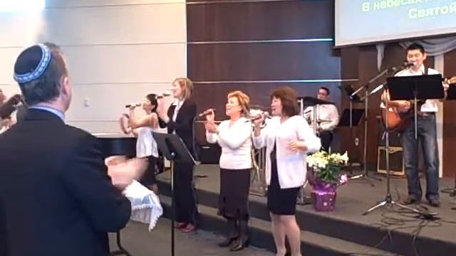 Пасхальное служение в Церкви "Свет Миру" Часть 1 смотреть онлайн