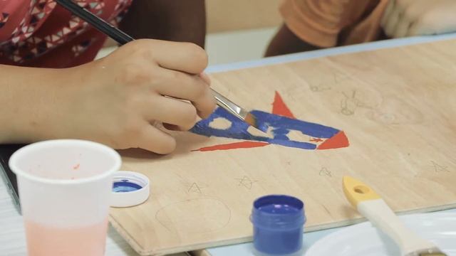 Карандаши, кисти, краски... смотреть онлайн