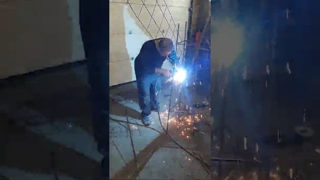 Подставка для роз в сад своими руками смотреть онлайн