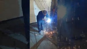 Подставка для роз в сад своими руками