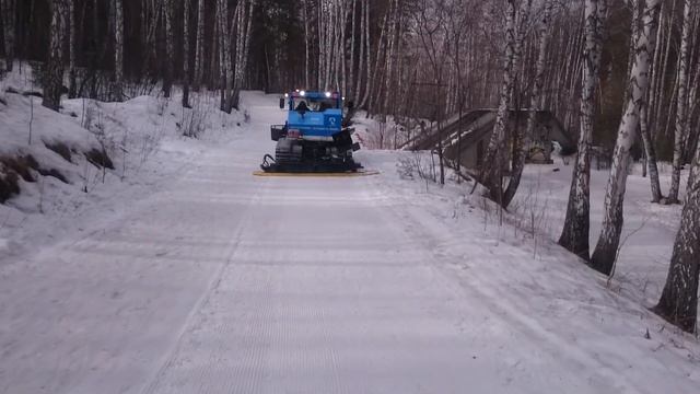 Преследуем ратрак на беговых лыжах)) Красноярск. Ветлужанка. Лыжный стадион. 17 марта 2019 смотреть онлайн