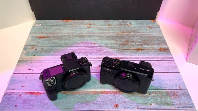 FUJIFILM GFX 50S II vs FUJIFILM GFX 50R смотреть онлайн