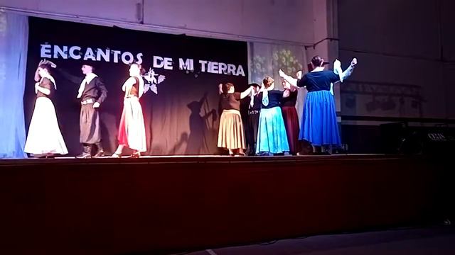 herencia nativa de Bauer y sigel escuela de folklore смотреть онлайн