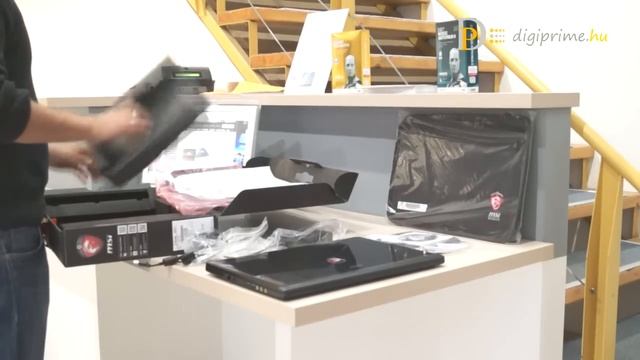 MSI GS70 gamer laptop unboxing | kicsomagolás смотреть онлайн