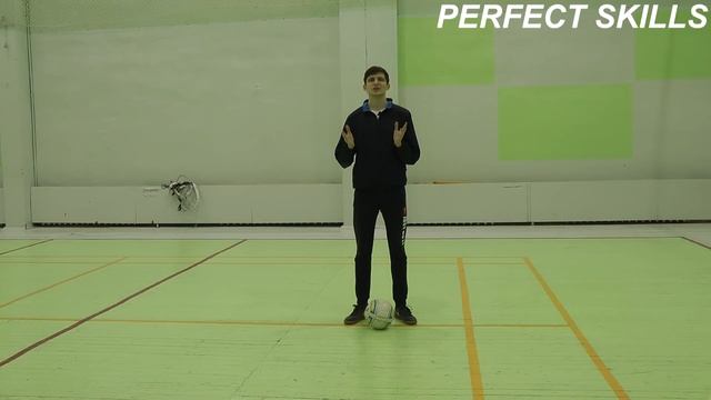 Как играть в мини-футбол. Выпуск 9: смещение с фланга в центр, удар | Онлайн-тренер смотреть онлайн