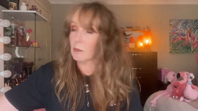 Haul and Friend Mail смотреть онлайн