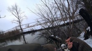 Со спиннингом по малой реке. Зимняя рыбалка - зимний спиннинг