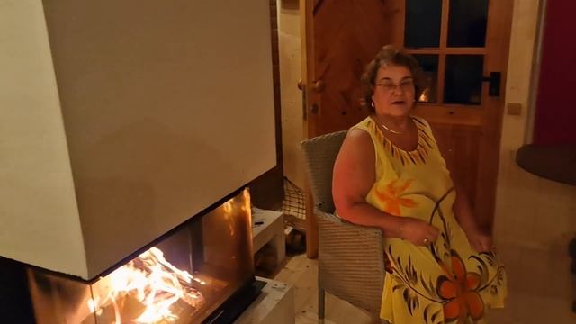 Влог каждый день.Уютный домашний влог у камина на даче с мамиными воспоминаниями о Таллинне.Vlog