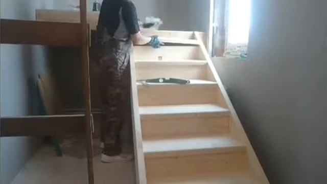 Деревянная лестница, эконом вариант