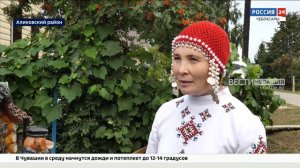 Жительница деревни Нижние Карачуры превратила свой приусадебный участок в настоящий этнопарк